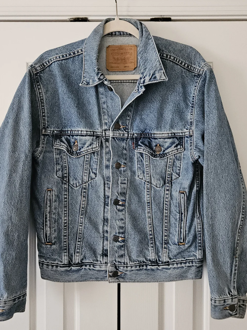 Vintage Levi's Men's S Blue Denim Trucker Jacket. 70507-0389
